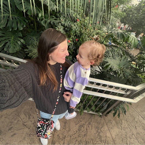 Meet your Posher, Samantha - Picture 1 of 1